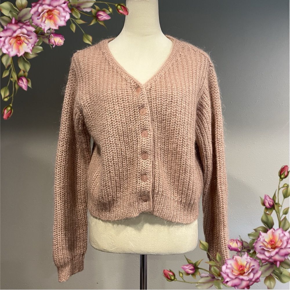 American Eagle Outfitters‎ Pale Dusty Rose button down cardigan size Medium